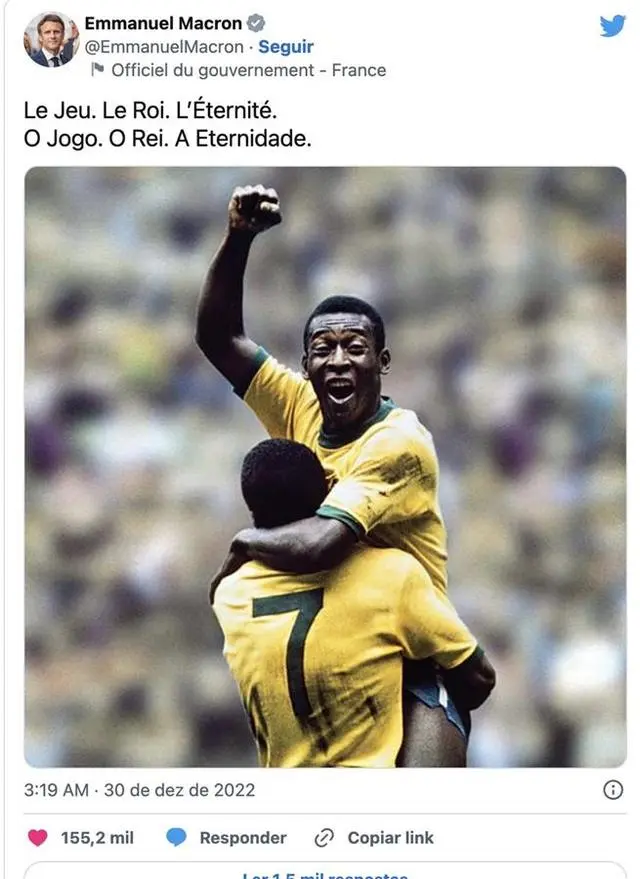 ▲巴西国家队发布了贝利当年庆祝的画面并配上“永恒”的字样