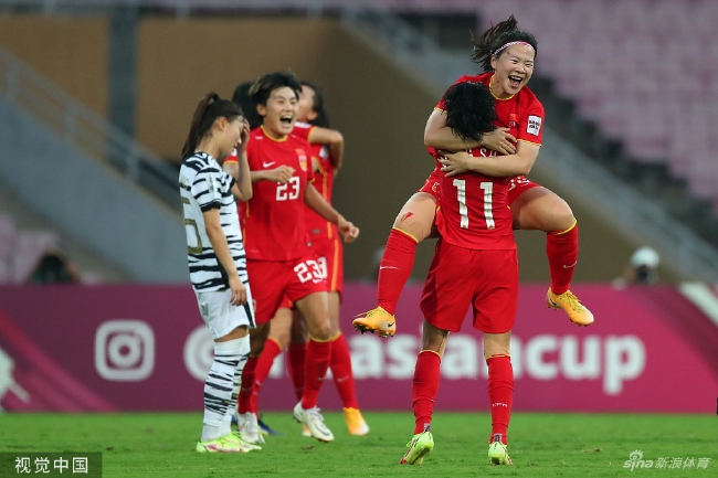 为中国女足打入第二球的21岁小将张琳艳特别引人注目